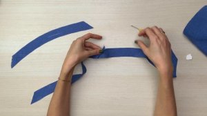 Как обработать горловину косой бейкой