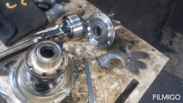 УАЗ Патриот. Два способа ревизии поворотных кулаков. смотреть онлайн