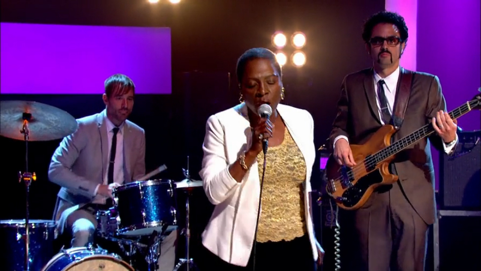 Sharon Jones and the Dap-Kings - Stranger To My Happiness (2014) =HD= смотреть онлайн