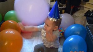 руки вверх, малюсенькие ножки