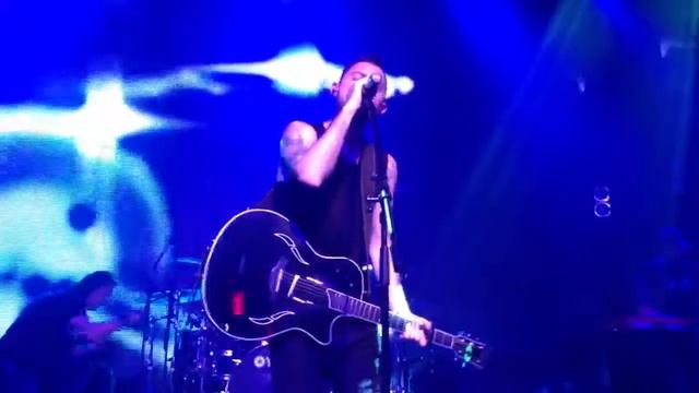 Звери - Напитки покрепче (Live in Riga STUDIO 69 31.05.13) смотреть онлайн