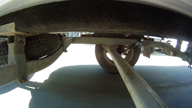 амортизатор на прицепе смотреть онлайн