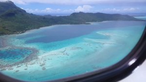 BORA BORA Landing in 4K