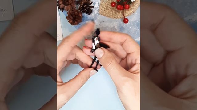 Акриловая брошь ручной работы Красавица смотреть онлайн