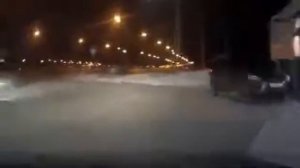 Сургут Решила подсветить зажигалкой На заправке