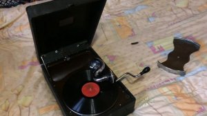 Как звучит и выглядит патефон ELECTROLA 30_Песня-5 минут