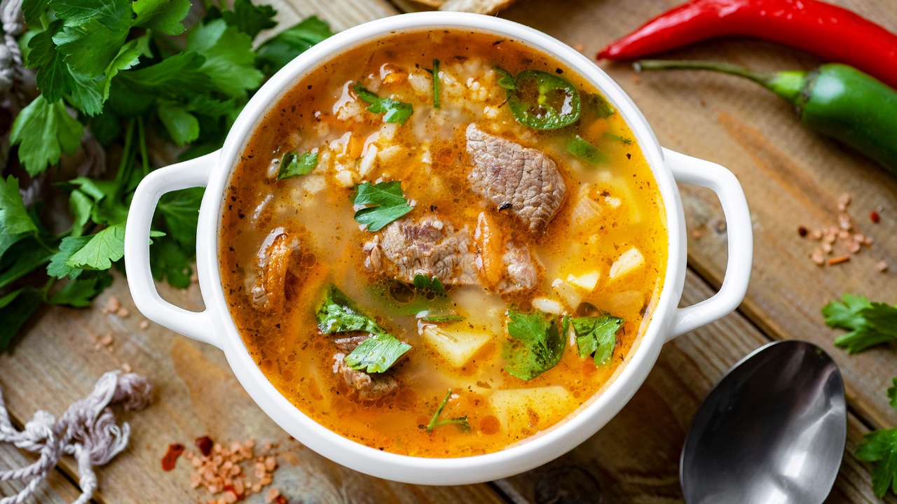 ? Острый мясной суп с говядиной и рисом - рецепт вкусного обеда с огоньком