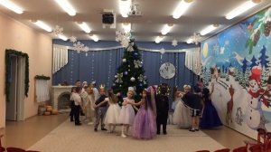 Новогодний утренник по мотивам сказки «Золушка» в подготовительной группе № 6