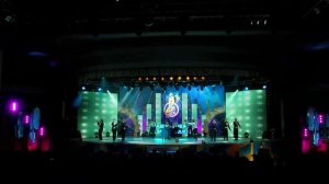 Чарли - смешной чудак