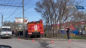 Жуткое ДТП на Беляевской в Оренбурге: Столкнулись пожарная машина и легковушка