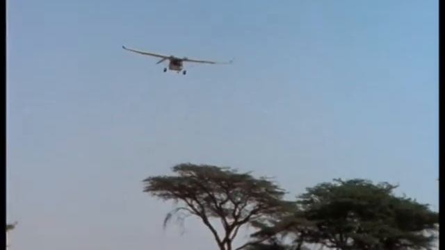 ДОЛЖНО БЫТЬ БОГИ СОШЛИ С УМА смотреть онлайн