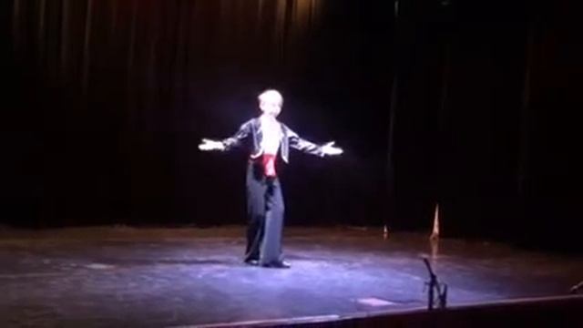 Гоша танцует фаруку на Al Rojo смотреть онлайн