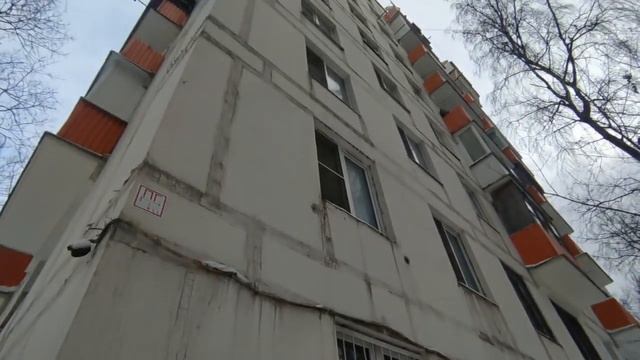 Заброшенные дома в Москве ОНИ С МЕБЕЛЬЮ, ТЕХНИКОЙ, КУХОННОЙ МЕЛОЧЬЮ И ВАЗОНАМИ. КУДА ДЕЛИСЬ ЛЮДИ ?