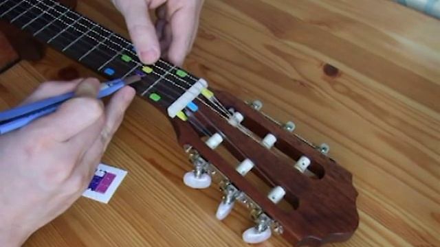 Гитара "Радуга": наклеиваем цветоноты смотреть онлайн