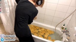 СДЕЛАЛ ВАННУ ДОШИРАКА / *есть запретки*
