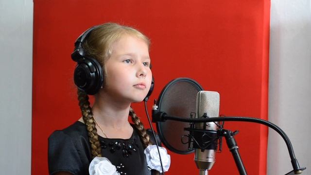 Ксения Хомина - Вечный огонь. муз. А. Филиппенко, сл. Д. Чибисова смотреть онлайн