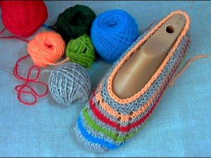 Самые простые следки на двух спицах без шва из остатков пряжи