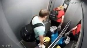 В лифте ЖМ "Радужный" мама жестоко обращалась с ребенком