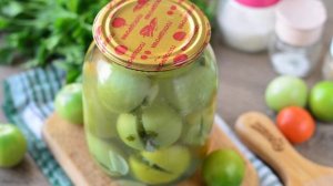 Зеленые помидоры с чесноком и петрушкой на зиму