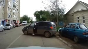 БАБЫ за рулем, что они творят!!!