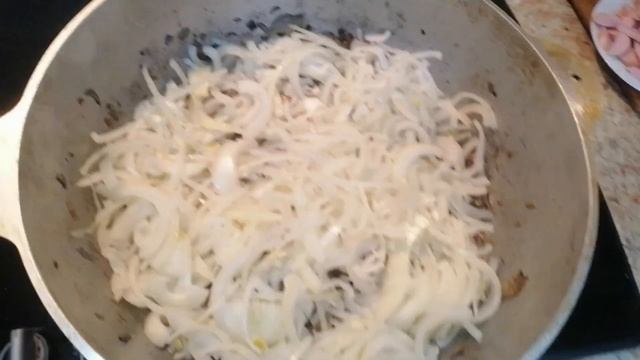 НОВЫЙ РЕЦЕПТ! ГРИБЫ, ЛУК, ЗЕЛЕНЬ, СПЕЦИИ, СОСИСКИ. РЕЦЕПТ. Натуральные рецепты! НОВИНКА 2022! смотреть онлайн