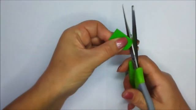 Іграшка -гусениця з паперу своїми руками/Toy - a caterpillar made of paper with his own hands/DIY смотреть онлайн