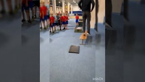 Вариант проведения тренировки по легкой атлетике с детьми младшего школьного возраста.