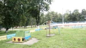 На детской площадке.