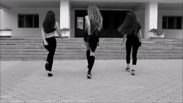 Девчонки старались ! Крутой танец ! Полисмэн дэнс холл смотреть онлайн