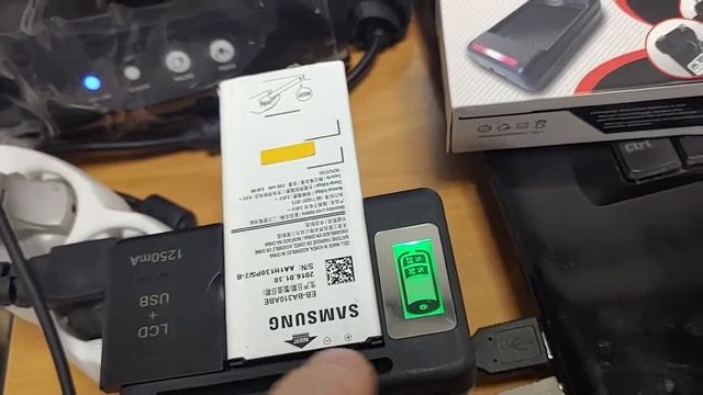 Обзор универсального зарядного Лягушка смотреть онлайн