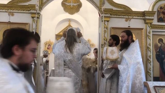 Божественная литургия в Спасо-Преображенском мужском монастыре города Саратова 19.08.2022