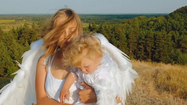 Бабушка Ванга рассказала у каких знаков Зодиака самый сильный Ангел Хранитель смотреть онлайн