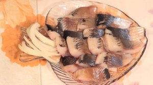 Как красиво подать селедку на стол?