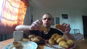 МУКБАНГАСМР КРУАССАНЫ - ШОКОЛАДНЫЕ,ВАНИЛЬНО-ВИШНЕВЫЕ,КЛУБНИЧНЫЕMUKBANG CROISSANTS ЕДАEATINGASMR167