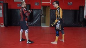 Как правильно отрабатывать встречную атаку "Мряк" Боди Мания