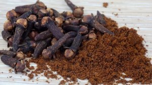 Начал ЖЕВАТЬ ГВОЗДИКУ и Избавился от 20 БОЛЕЗНЕЙ! В чем ПОЛЬЗА ГВОЗДИКИ?