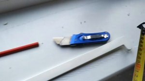 Экспресс метод установки подоконника (как быстро и точно подрезать к нему заглушку)