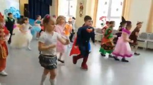 Флешмоб,, Это Но-но-новый год!! "-1класс.