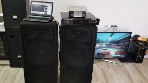 JBL JRX 125 2x1000W & Behringer EP 1500