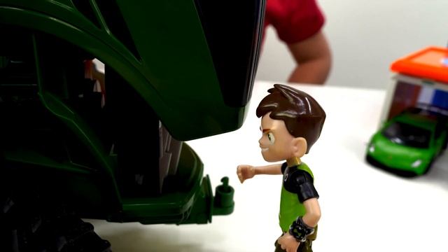 Видео про машинки Бен 10! Вилгакс украл двигатель из тачки Бен Тена! Автомастерская для игрушек смотреть онлайн