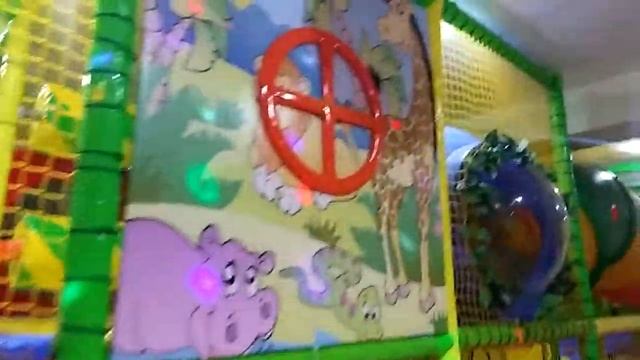 Играпарк Лоллипоп в Краснодаре. Развлечения на третьем этаже. Playpark Lollipop Krasnodar смотреть онлайн