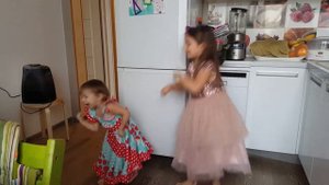 ТАНЦЫ НА кухне ?? #ИСТОРИИКОЧУЕВЫХ ? #МЫКОЧУЕВЫ ? #ДЕТИ и #РОДИТЕЛИ ? #ОТДЫХ