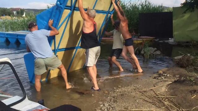 спуск на воду третьего звена пирса из стекловолокна смотреть онлайн