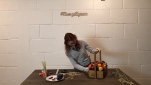Композиция из фруктов в деревянном ящике. Мастер класс.