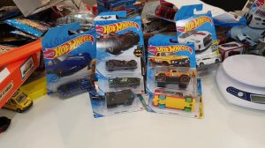 Охота на машинки Hot Wheels Peg Hunting. Какие Хот Вилс попались?