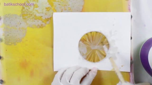 Техника набрызга с использованием трафаретов  Горячий батик смотреть онлайн