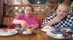 МУКБАНГ МАНТЫ с бараниной и курицей/ОБЖОР в кафе с Наташей Бо