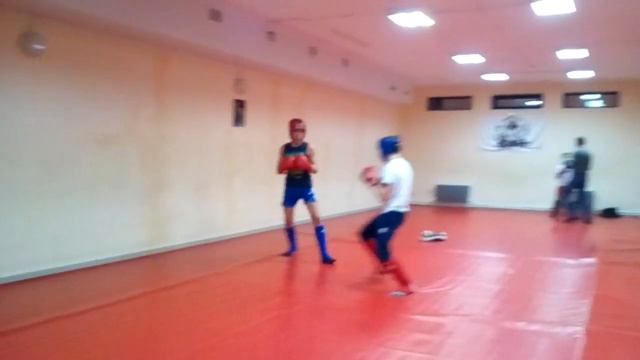 «Спарин Тайский бокс»«накаут» смотреть онлайн