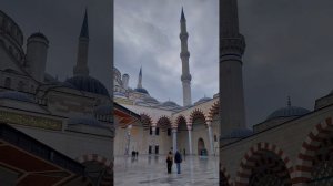 Мечеть Чамлыджа - самая большая в Турции. 2019 года постройки.