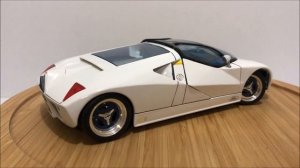 FORD GT 90 AUTO CONCEPTO, 1995, 1/18 MAISTO.